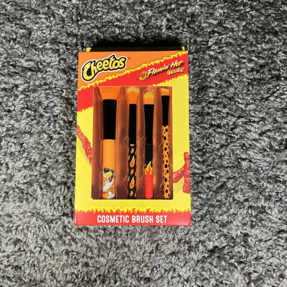 Cheetos Flamin' Hot Crunchy‎ Cosmetic Brush Set NIB